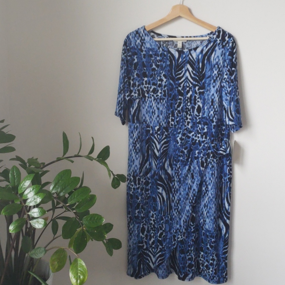 Slimming Dana Buchman Leopard Knit Dress - Picture 5 of 8